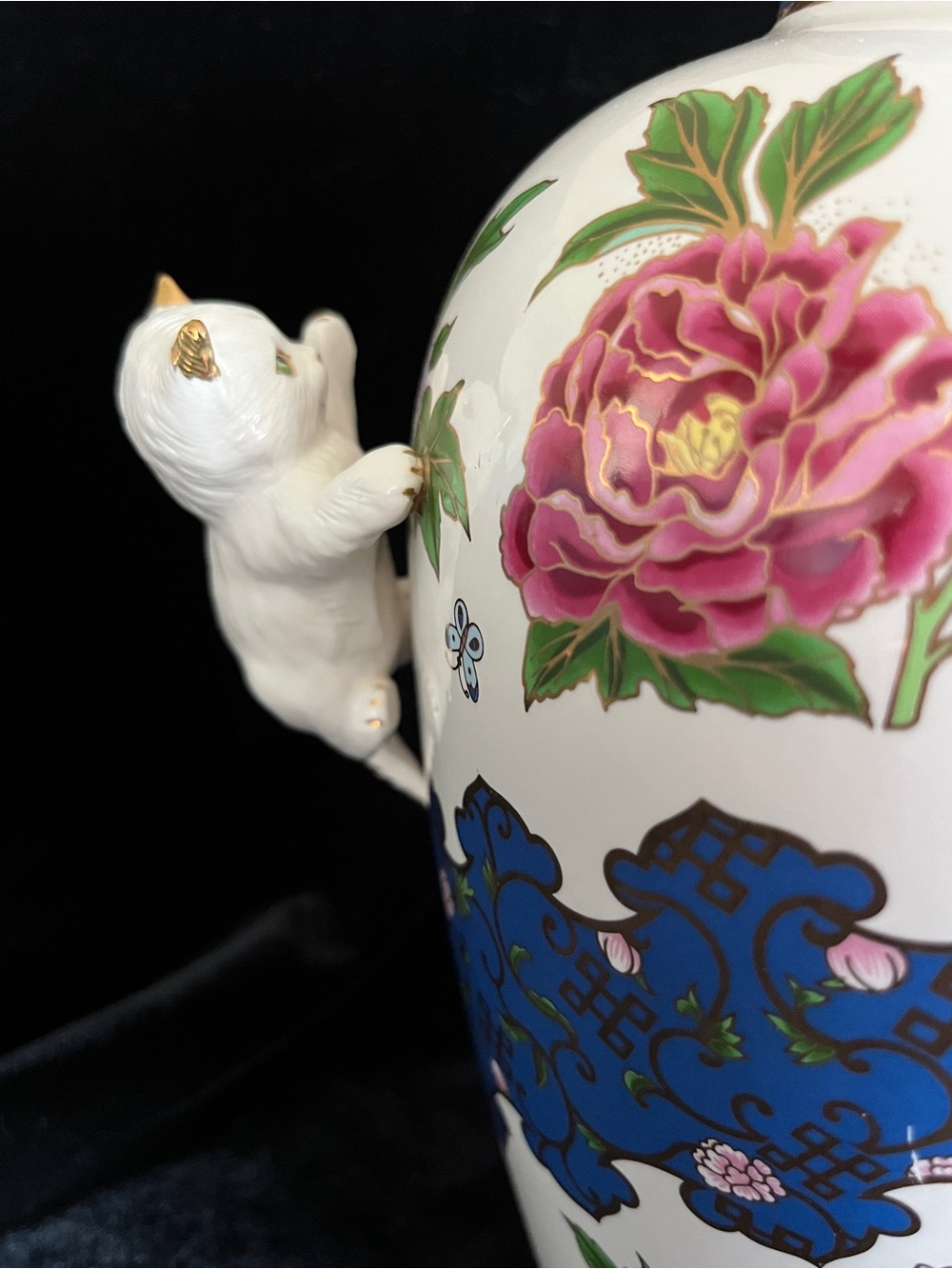 1989 Franklin Mint "The Vase of the Imperial Cats" by Toshiharu Kitagawa Vase - Picture 5 of 11